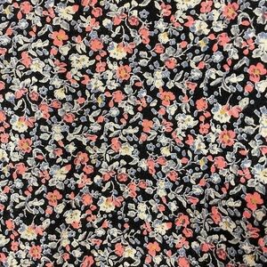 GAP Women's pink & gray floral on black  short sleeve crewneck Tee/ top, L